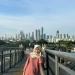 Farida W